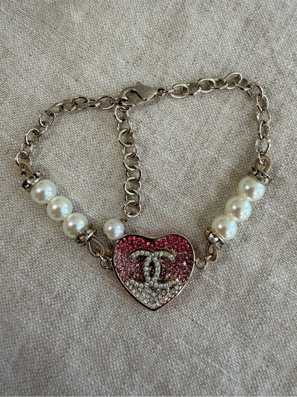💗CHANEL Pink & White Crystal Heart Pearl Bracelet 🤍